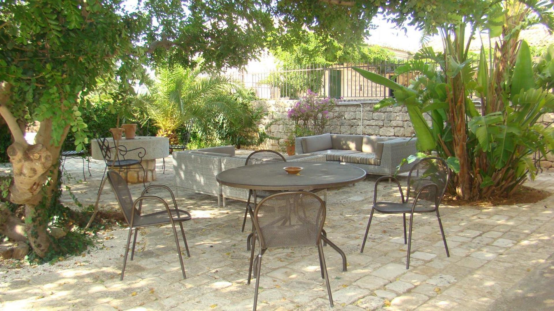 Masseria Ciancio Casa Serrafiori Exterior photo
